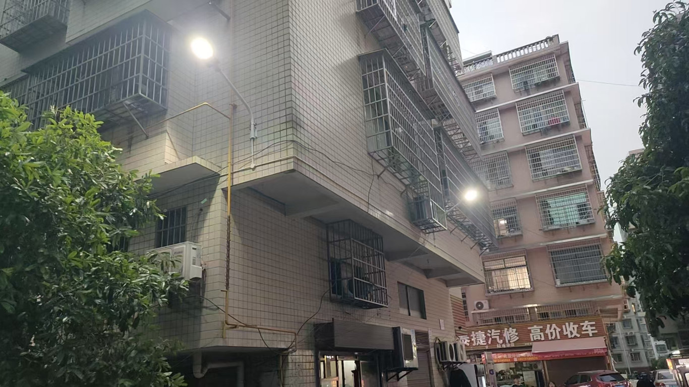 市政要聞 | 感謝信里的民生溫度！湘江新區(qū)八家灣小區(qū)改造工程圓滿收官獲天頂街道點贊